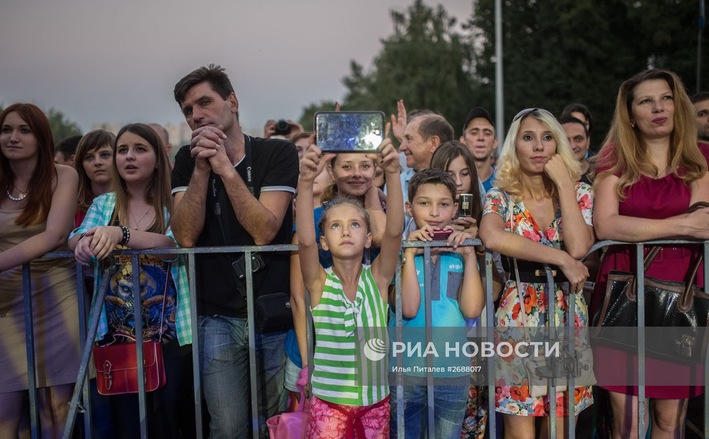 Праздничные мероприятия, посвященные Дню города и Дню шахтера в Донецке