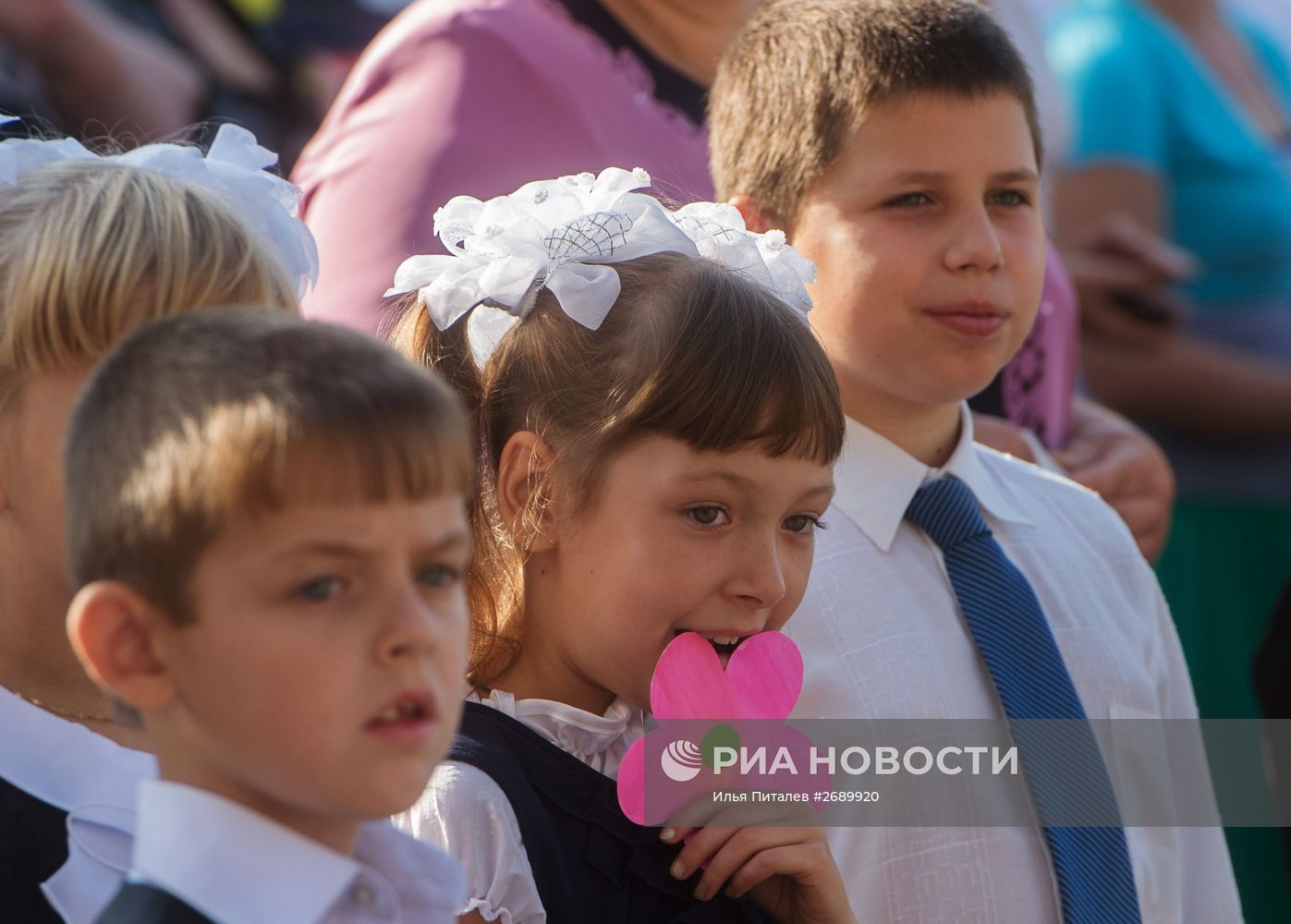 1 сентября в школе имени фотокорреспондента МИА "Россия сегодня" Андрея Стенина в городе Снежное ДНР