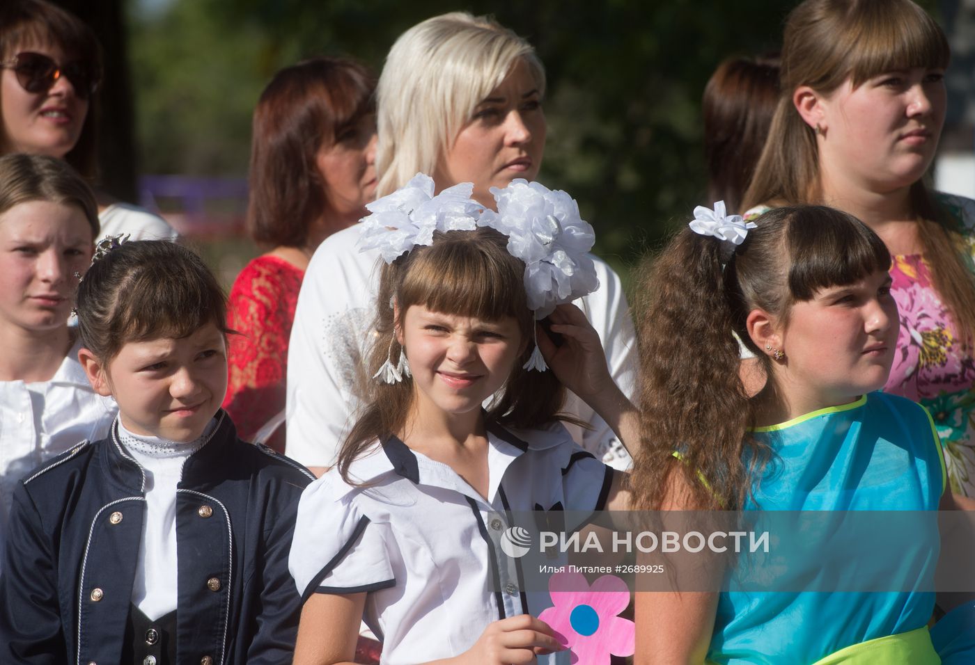 1 сентября в школе имени фотокорреспондента МИА "Россия сегодня" Андрея Стенина в городе Снежное ДНР