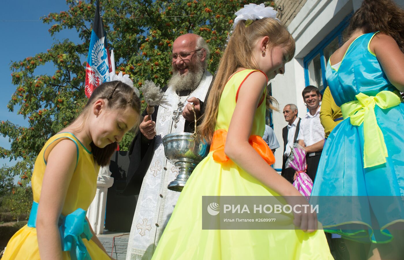 1 сентября в школе имени фотокорреспондента МИА "Россия сегодня" Андрея Стенина в городе Снежное ДНР