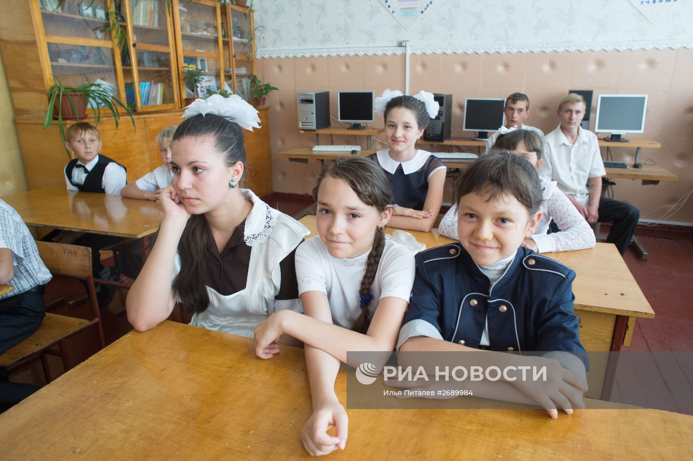 1 сентября в школе имени фотокорреспондента МИА "Россия сегодня" Андрея Стенина в городе Снежное ДНР