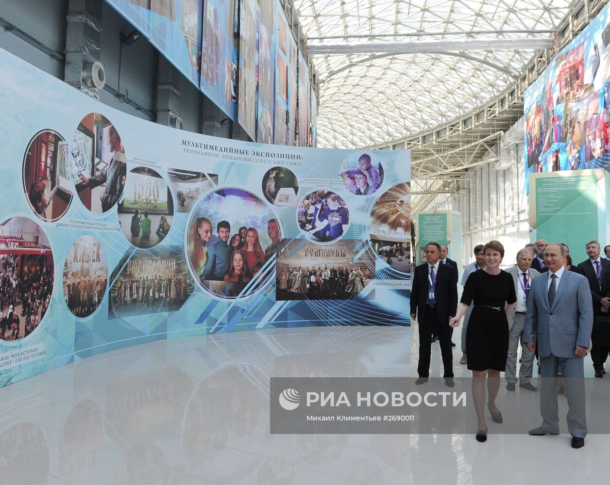 Президент РФ В.Путин посетил образовательный центр для одаренных детей "Сириус" в Сочи