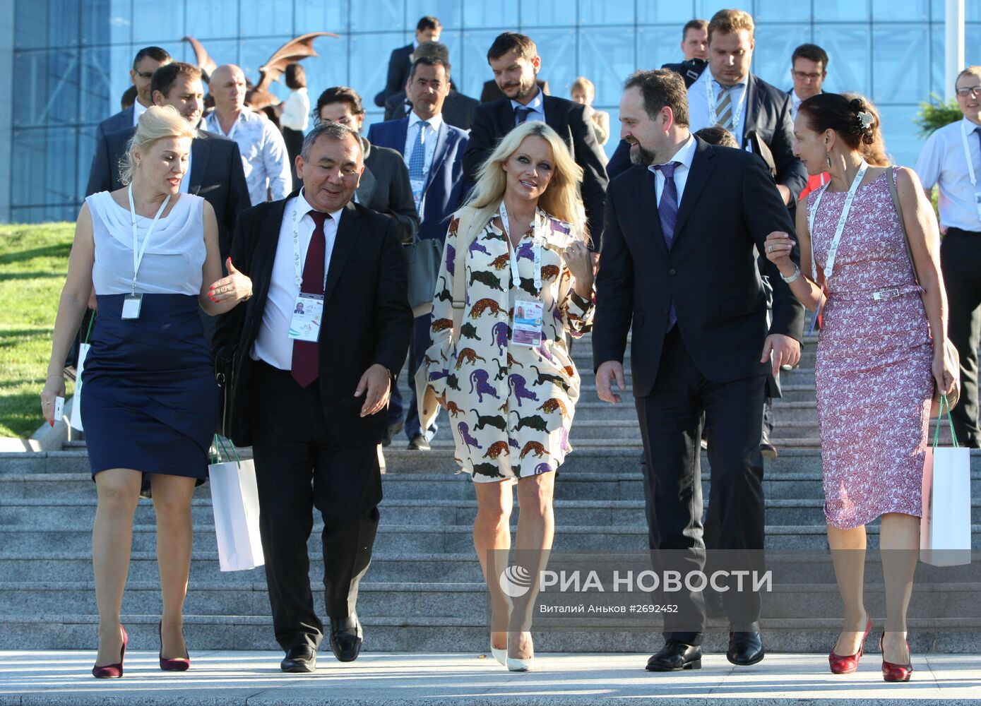 Закладка "Аллеи России” на острове Русском