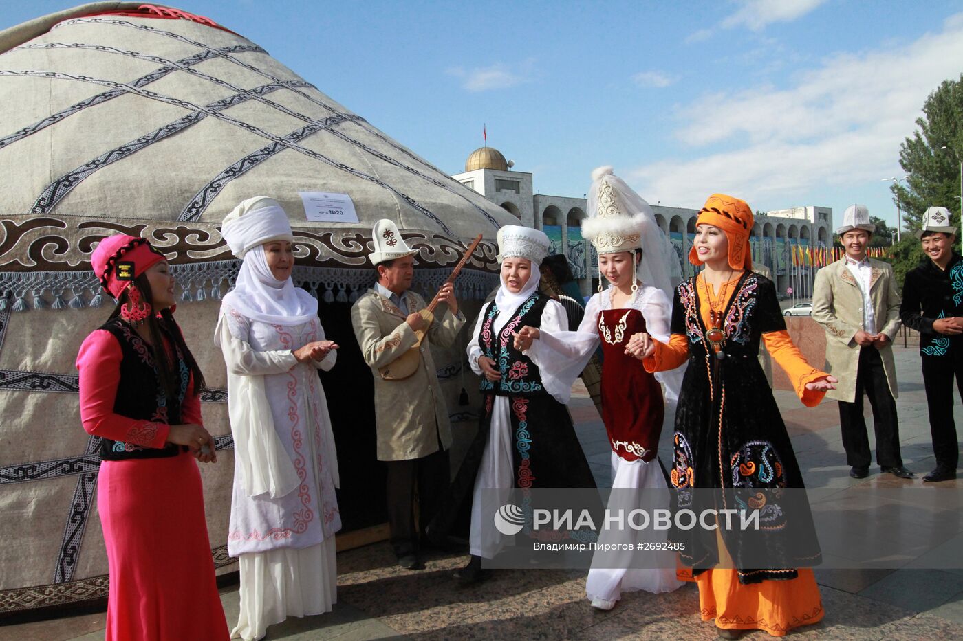 Всемирный фестиваль эпосов народов мира в Бишкеке