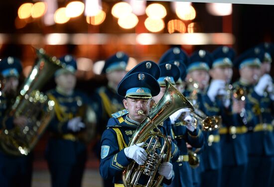 Торжественное открытие международного военно-музыкального фестиваля "Спасская башня"