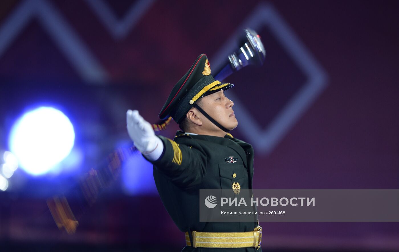 Торжественное открытие международного военно-музыкального фестиваля "Спасская башня"