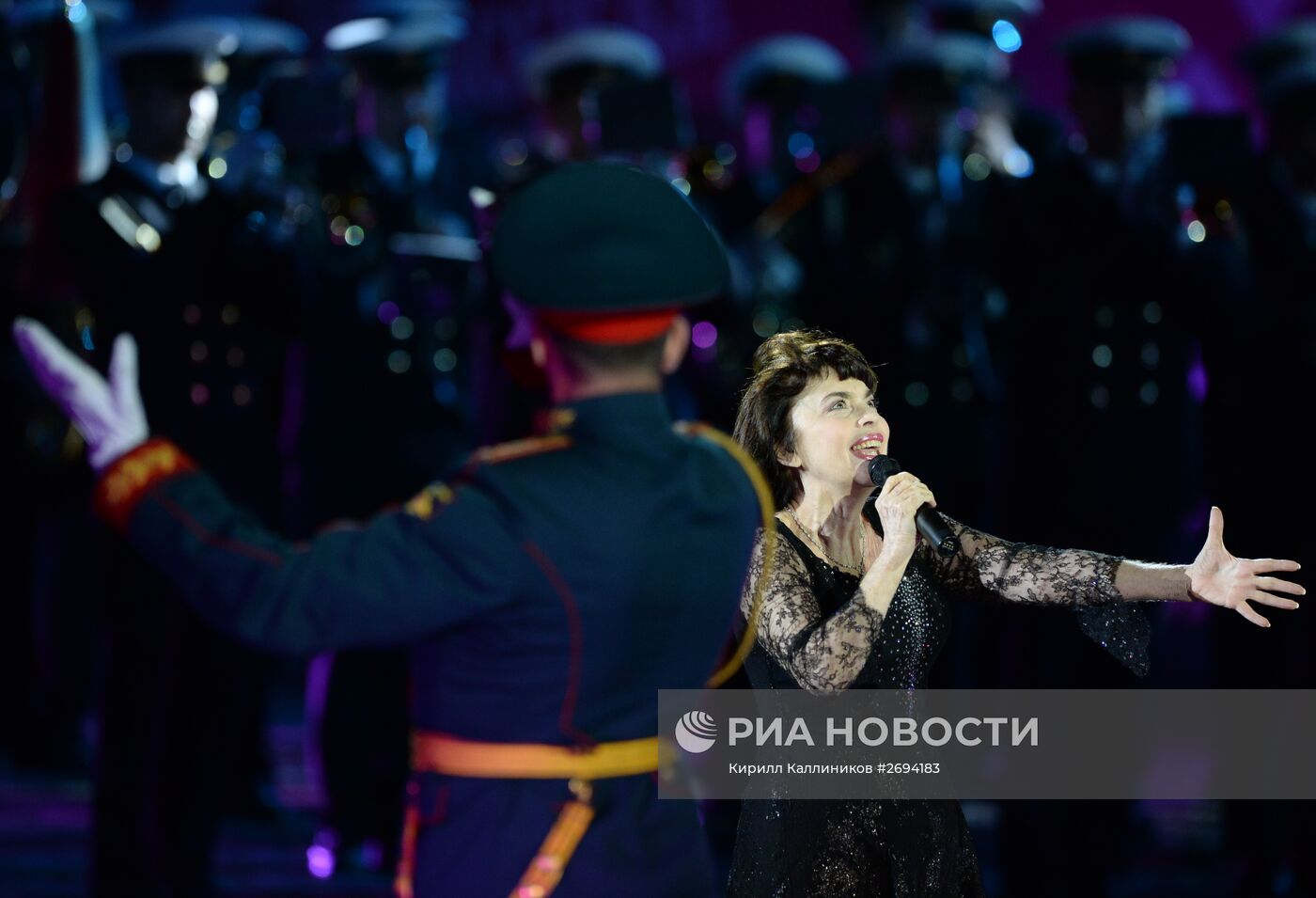 Торжественное открытие международного военно-музыкального фестиваля "Спасская башня"