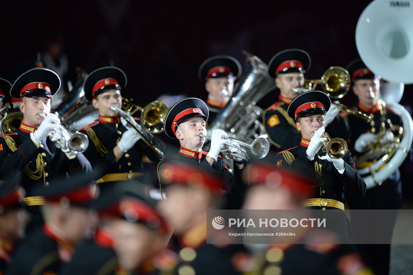 Торжественное открытие международного военно-музыкального фестиваля "Спасская башня"