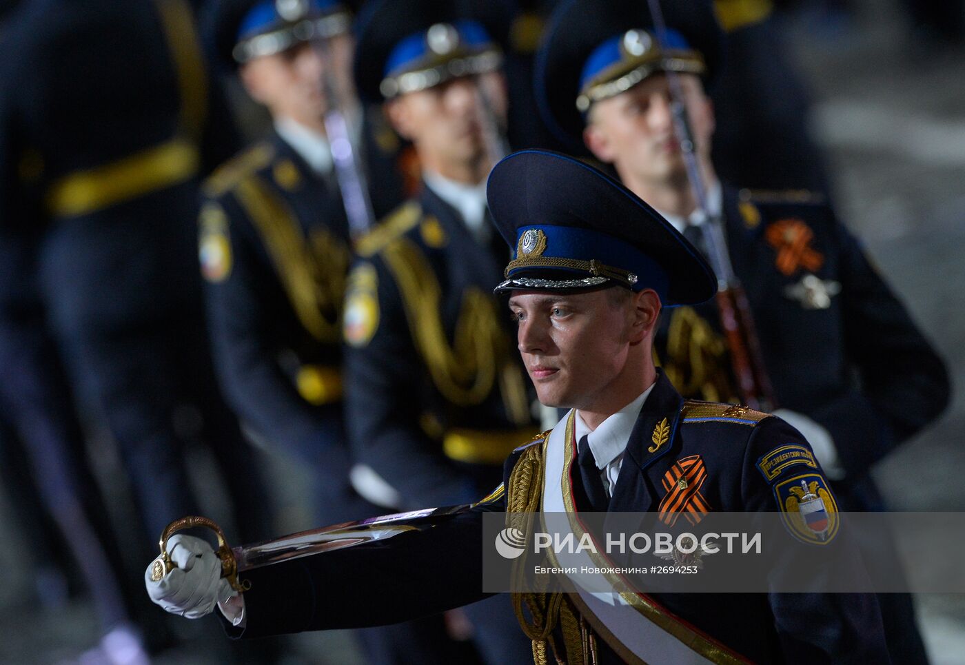 Торжественное открытие международного военно-музыкального фестиваля "Спасская башня"