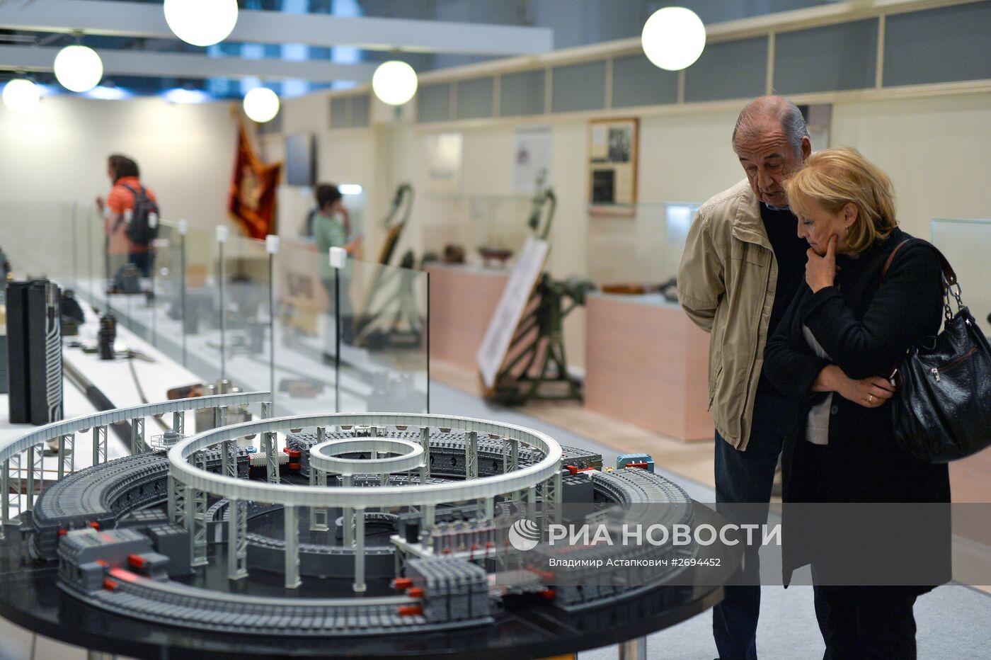Выставка "70 лет атомной отрасли. Цепная реакция успеха"