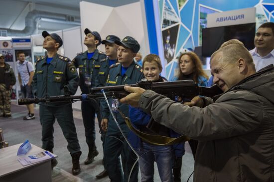 Открытие 10-й международной выставки Russia Arms Expo