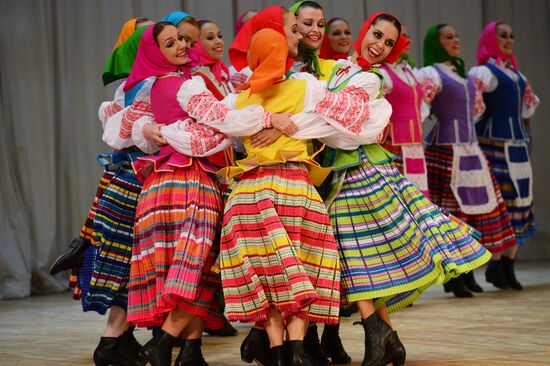 Открытие концертного сезона Ансамбля народного танца под руководством И. Моисеева