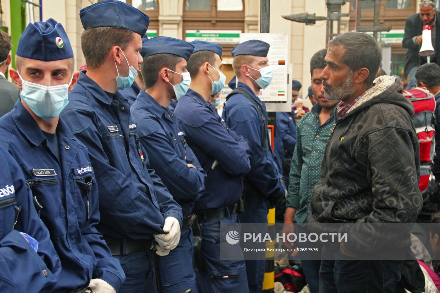 Беженцы на вокзале Келети в Будапеште