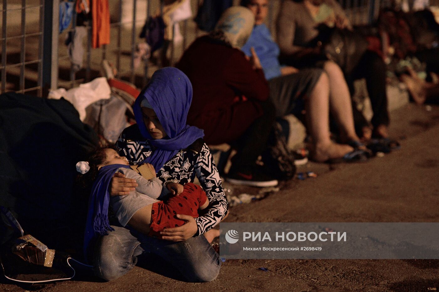 Мигранты с Ближнего Востока на острове Лесбос в Греции
