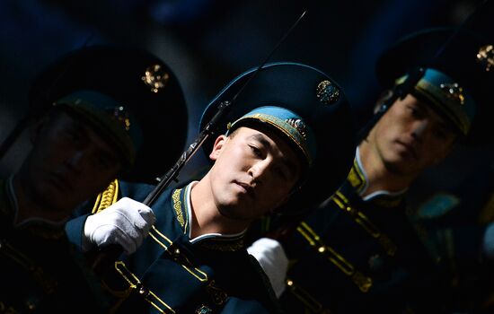 Церемония закрытия Международного военно-музыкального Фестиваля "Спасская башня"
