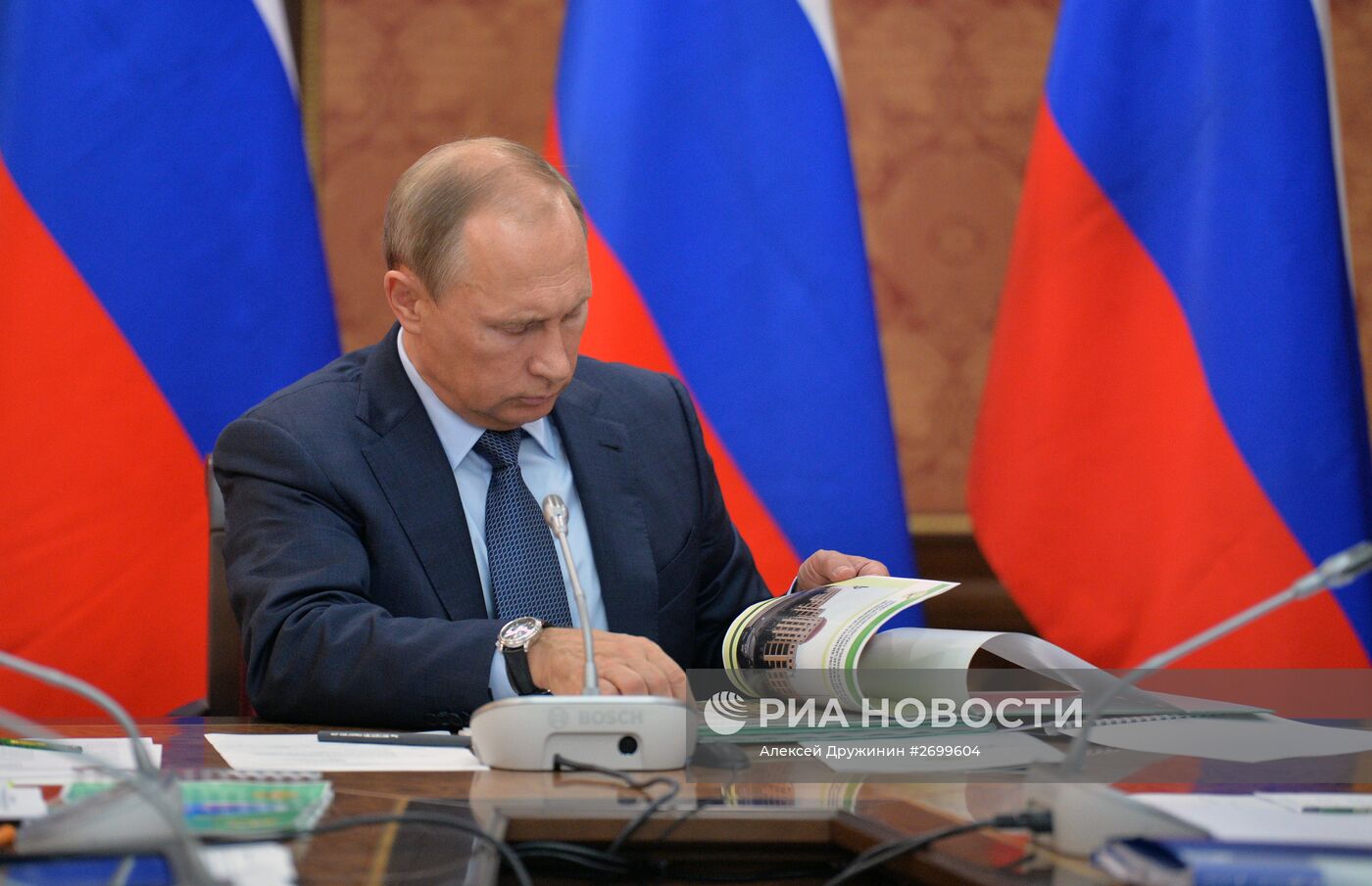 Президент РФ В.Путин провел в Магасе совещание по вопросам социально-экономического развития Ингушетии