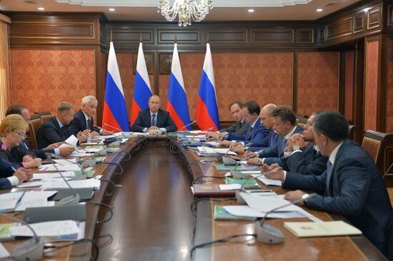 Президент РФ В.Путин провел в Магасе совещание по вопросам социально-экономического развития Ингушетии