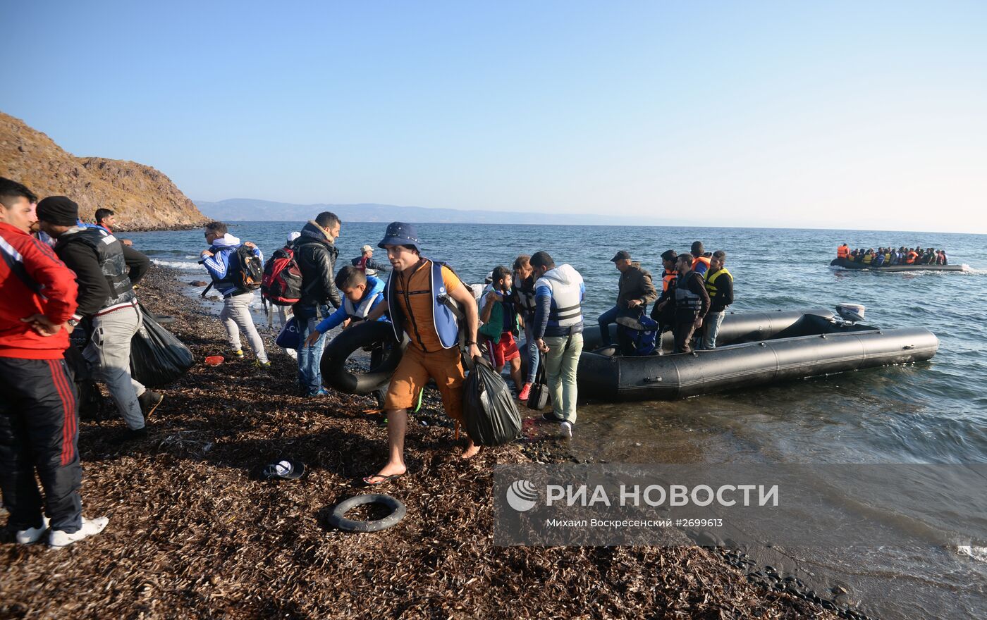 Беженцы на острове Лесбос в Греции