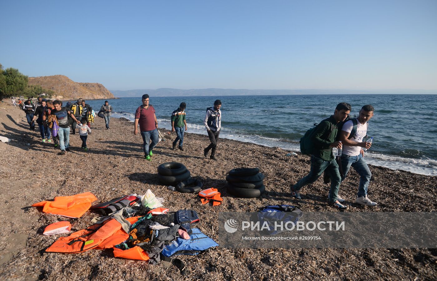 Беженцы на острове Лесбос в Греции