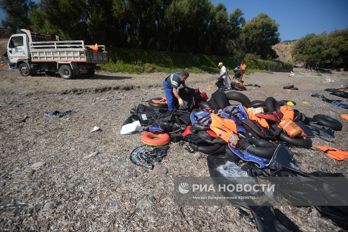 Беженцы на острове Лесбос в Греции