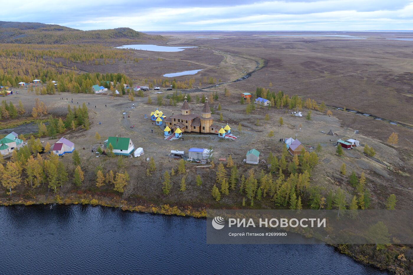 Поездка патриарха Московского и всея Руси Кирилла по епархиям, расположенным в регионах Крайнего Севера и Западной Сибири