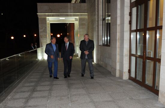 Президент РФ В.Путин встретился с президентами Казахстана и Белоруссии в сочинской резиденции