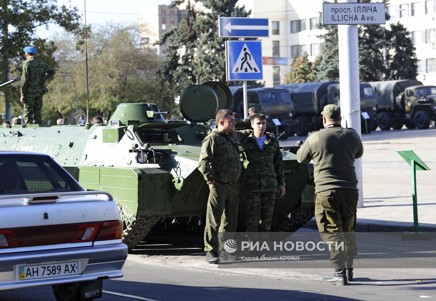 Вручение боевого знамени воинам 100-ой отдельной мотострелковой бригады Республиканской Гвардии ДНР