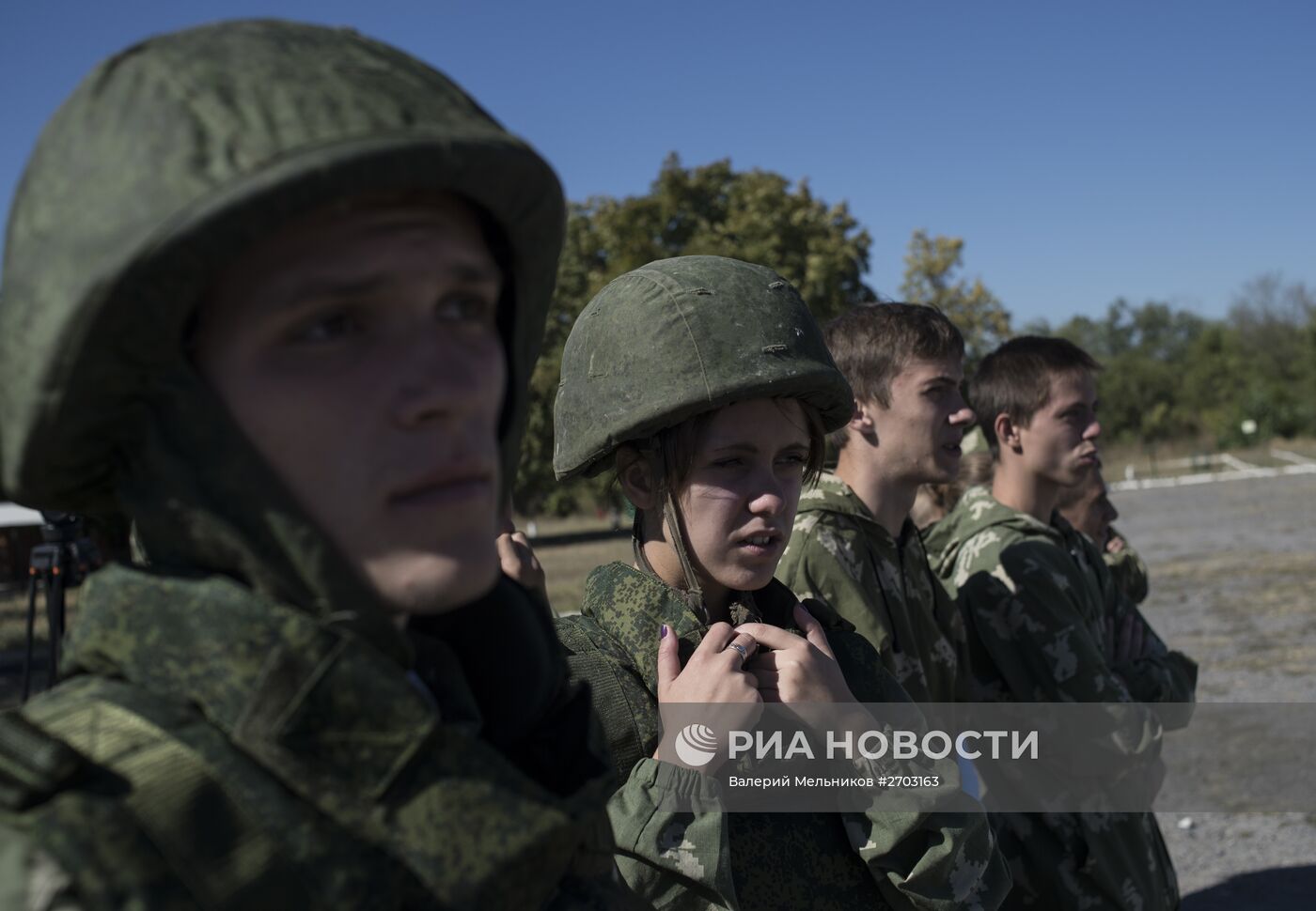Военно-патриотический клуб для молодежи "Доброволец" в Луганске