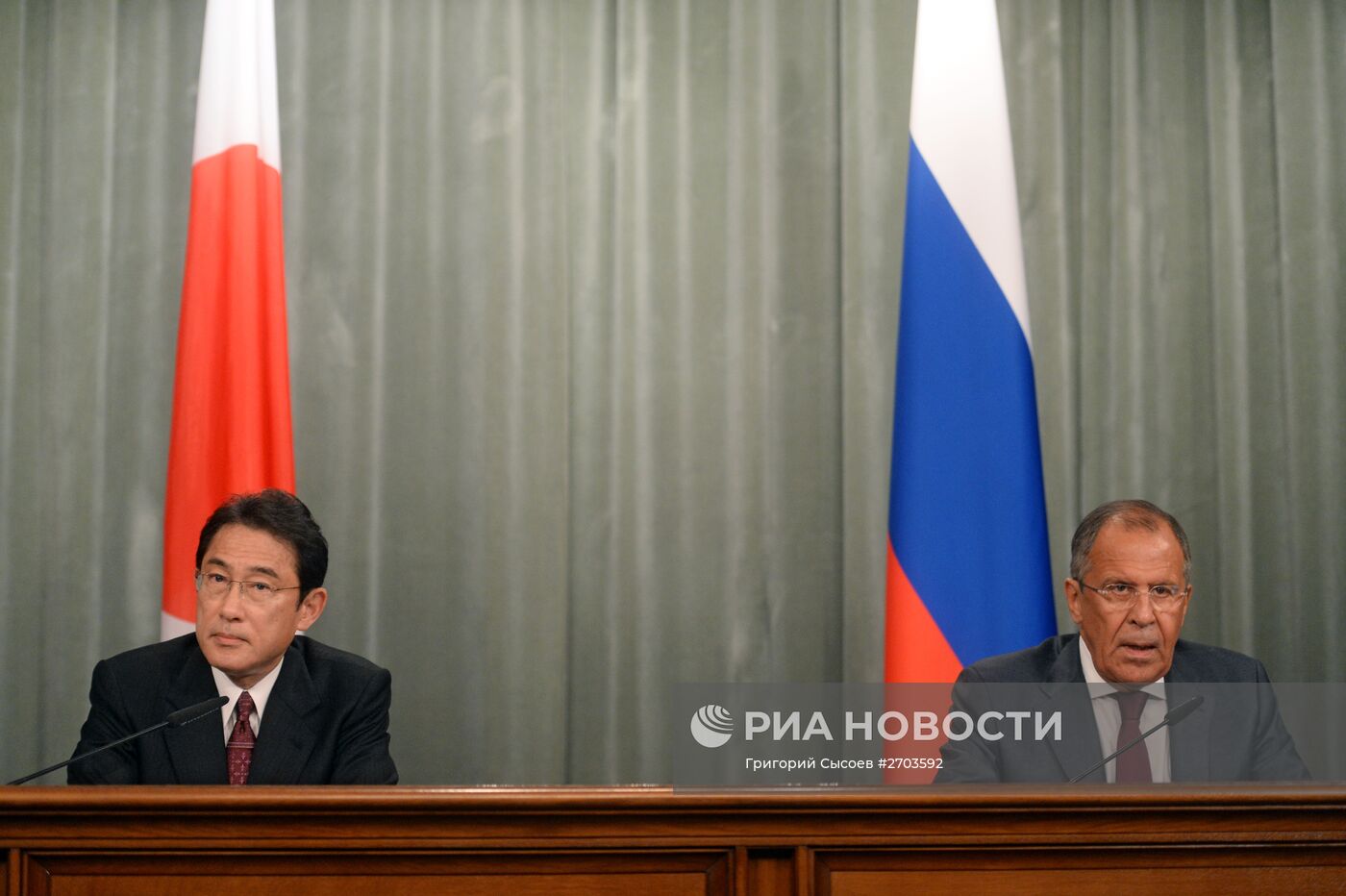 Встреча министров иностранных дел РФ и Японии С.Лаврова и Ф.Кисиды