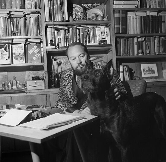 Писатель О.Горчаков