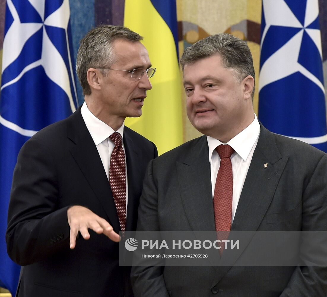 Пресс-конференция президента Украины П.Порошенко и генсека НАТО в Киеве