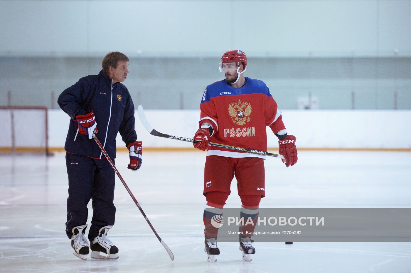Хоккеист Вячеслав Войнов провел тренировку на базе в Новогорске