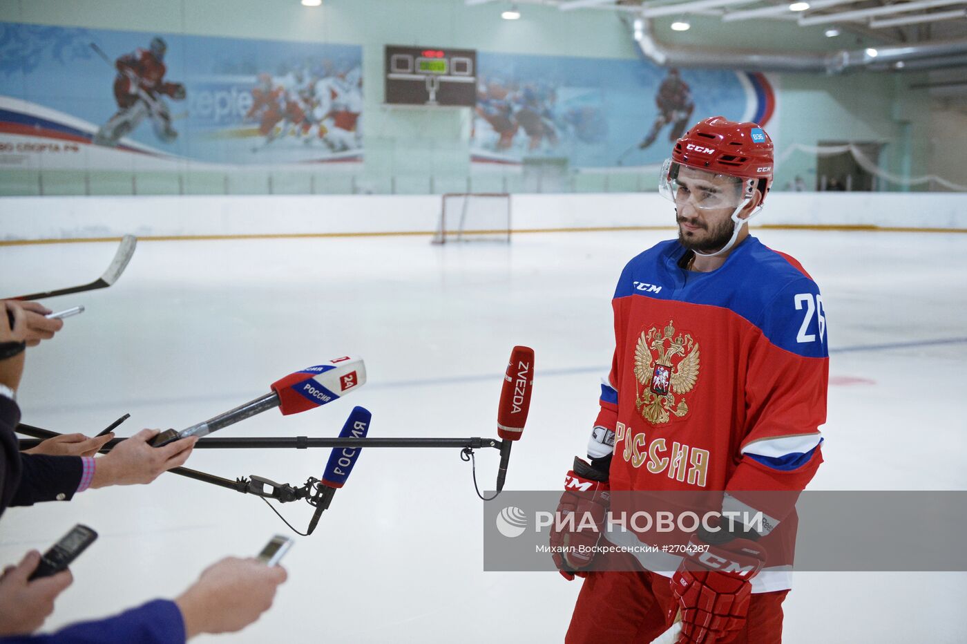 Хоккеист Вячеслав Войнов провел тренировку на базе в Новогорске