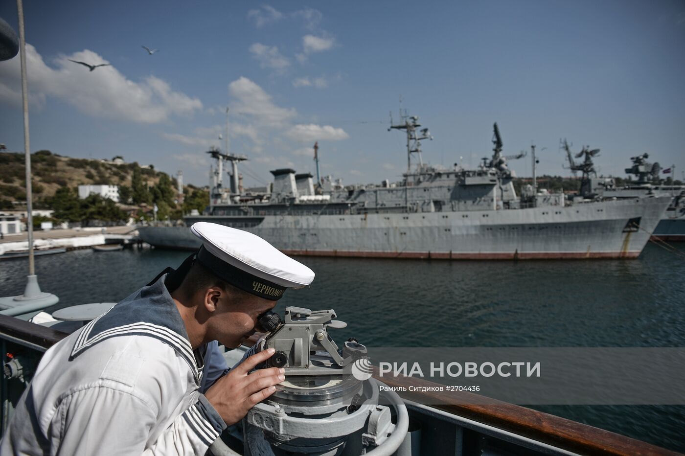 Сторожевой корабль "Ладный" перед походом в Средиземное море