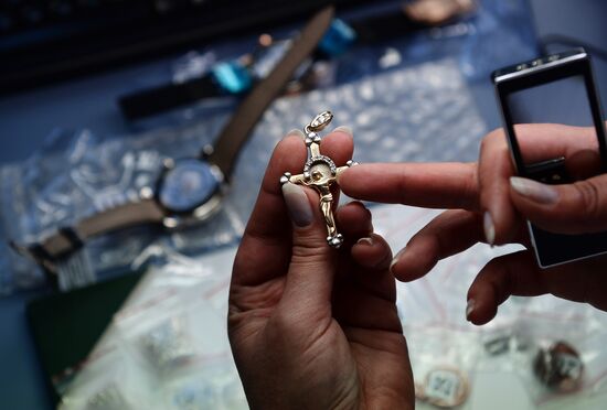 Работа Центрального экспертно-криминалистического таможенного управления