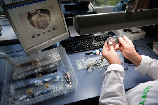 Работа Центрального экспертно-криминалистического таможенного управления