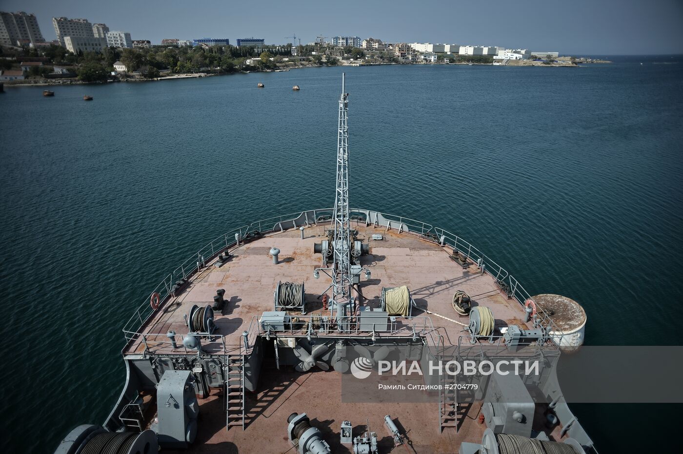 Спасательное судно "Коммуна" Черноморского Флота РФ