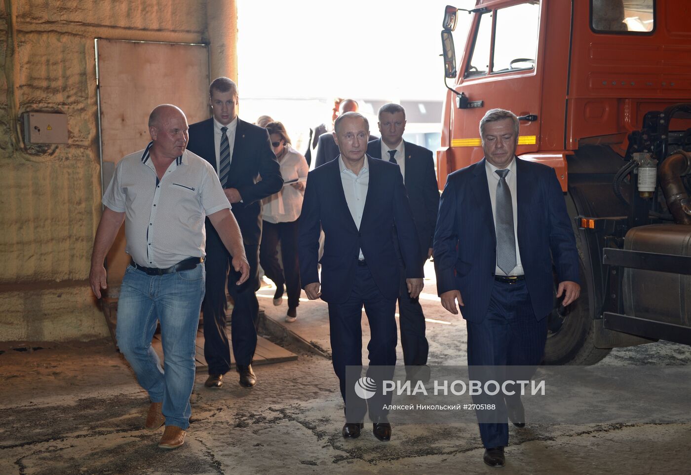 Рабочая поездка президента РФ В.Путина в Ростовскую область