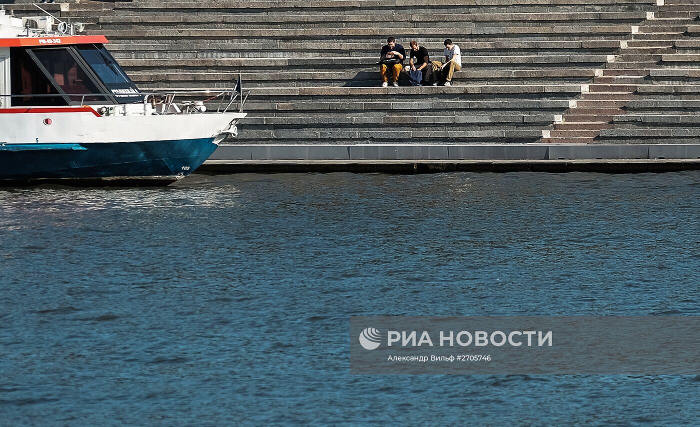 Теплая погода в Москве