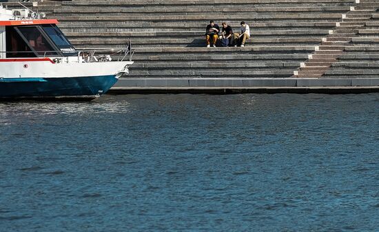 Теплая погода в Москве
