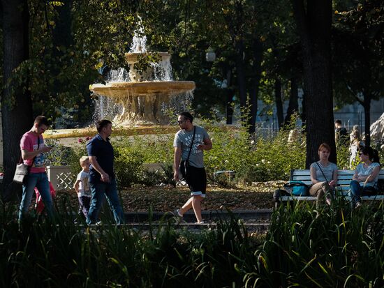 Теплая погода в Москве