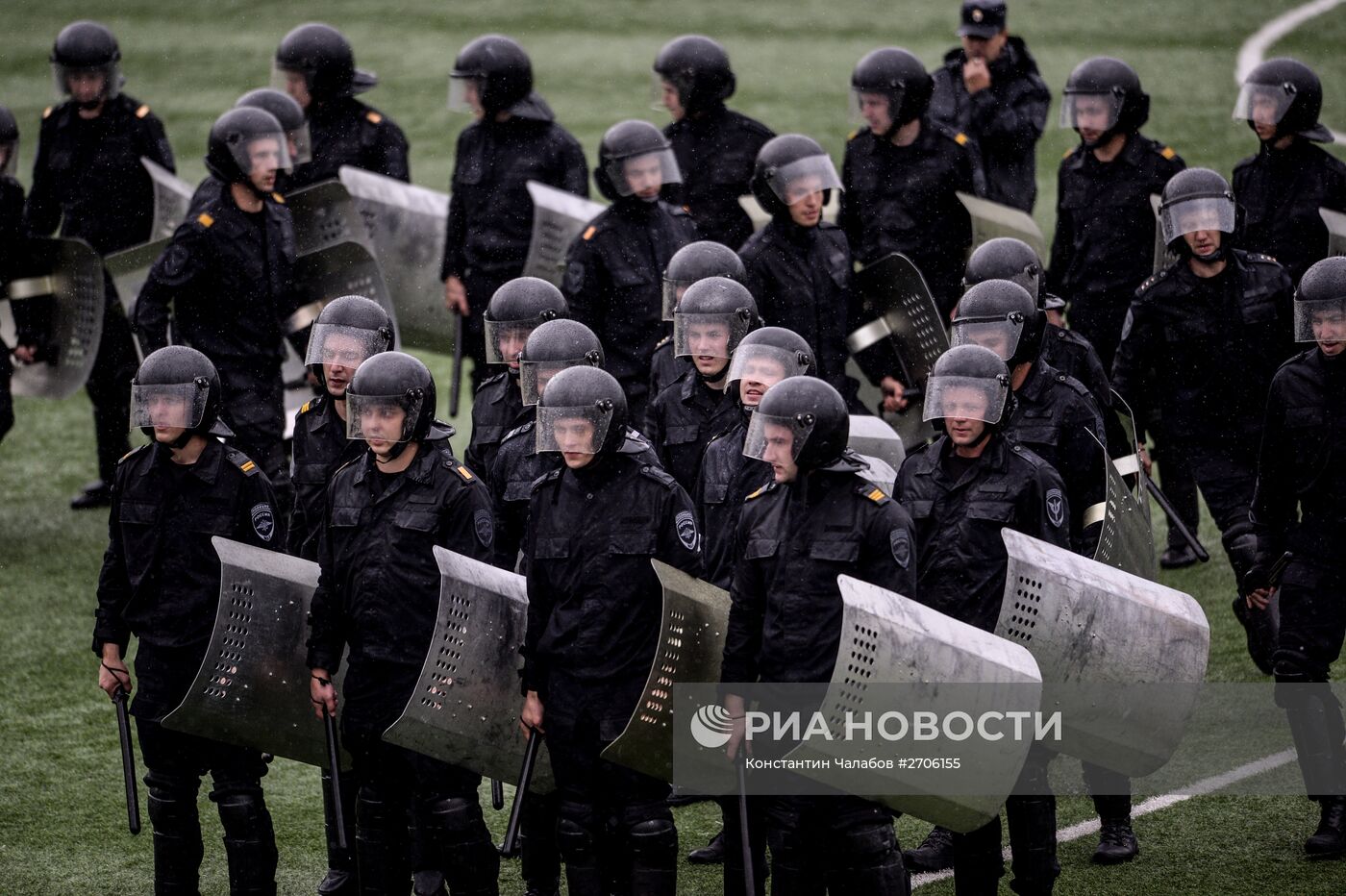 Состязания сотрудников полиции в Новгороде