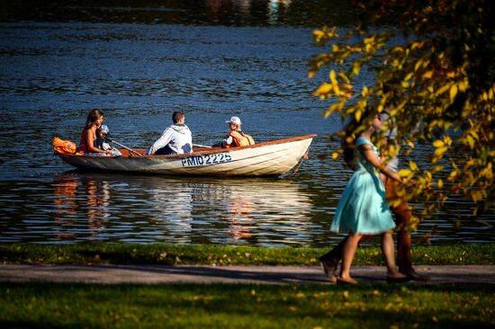 Теплая погода в Москве