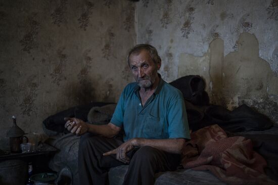 Жители поселка Старомихайловка Донецкой области