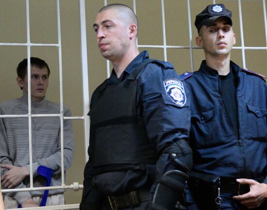 Суд Киева продлил арест россиянам Е.Ерофееву и А.Александрову