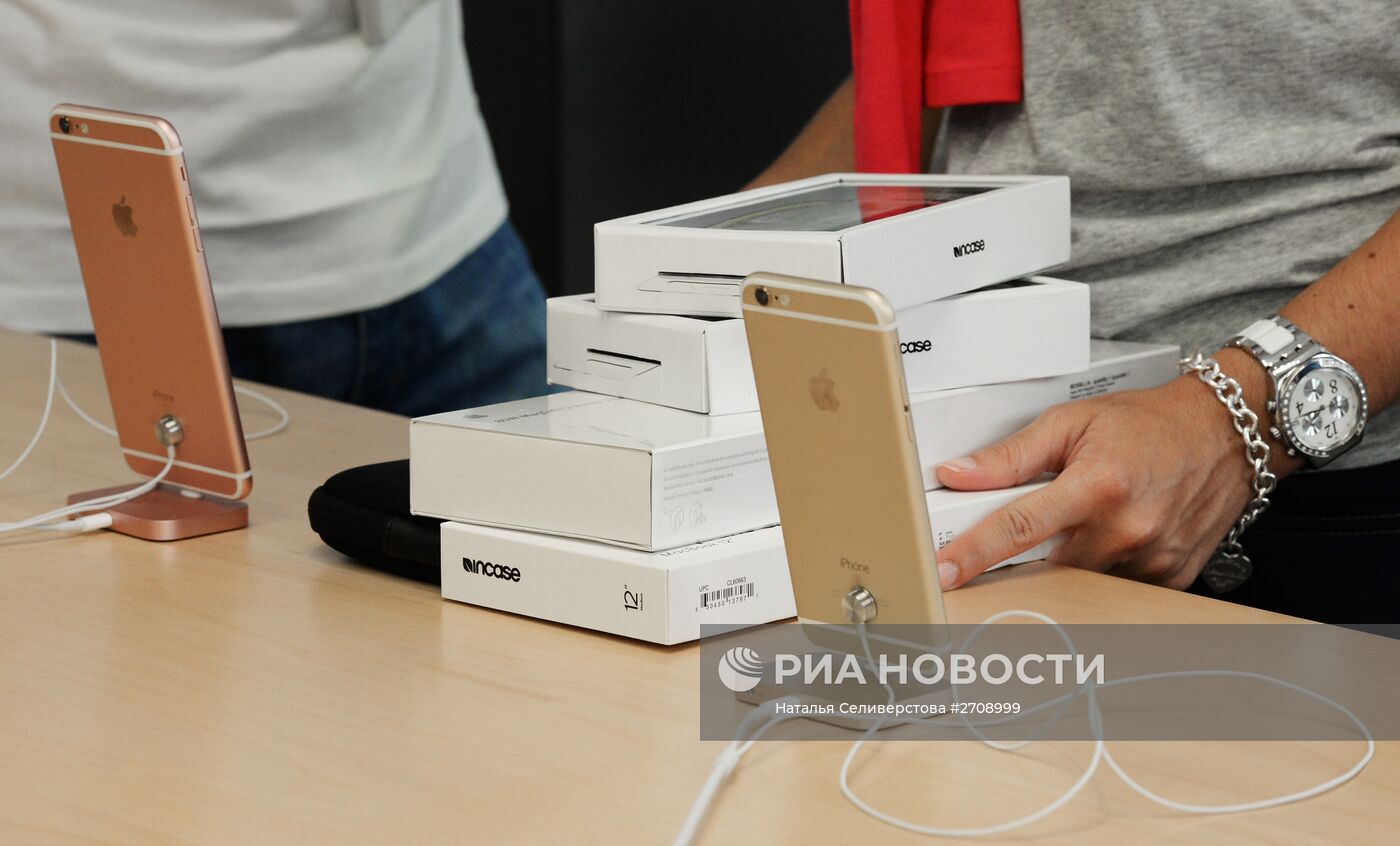 Продажа смартфонов iPhone 6s и iPhone 6s Plus