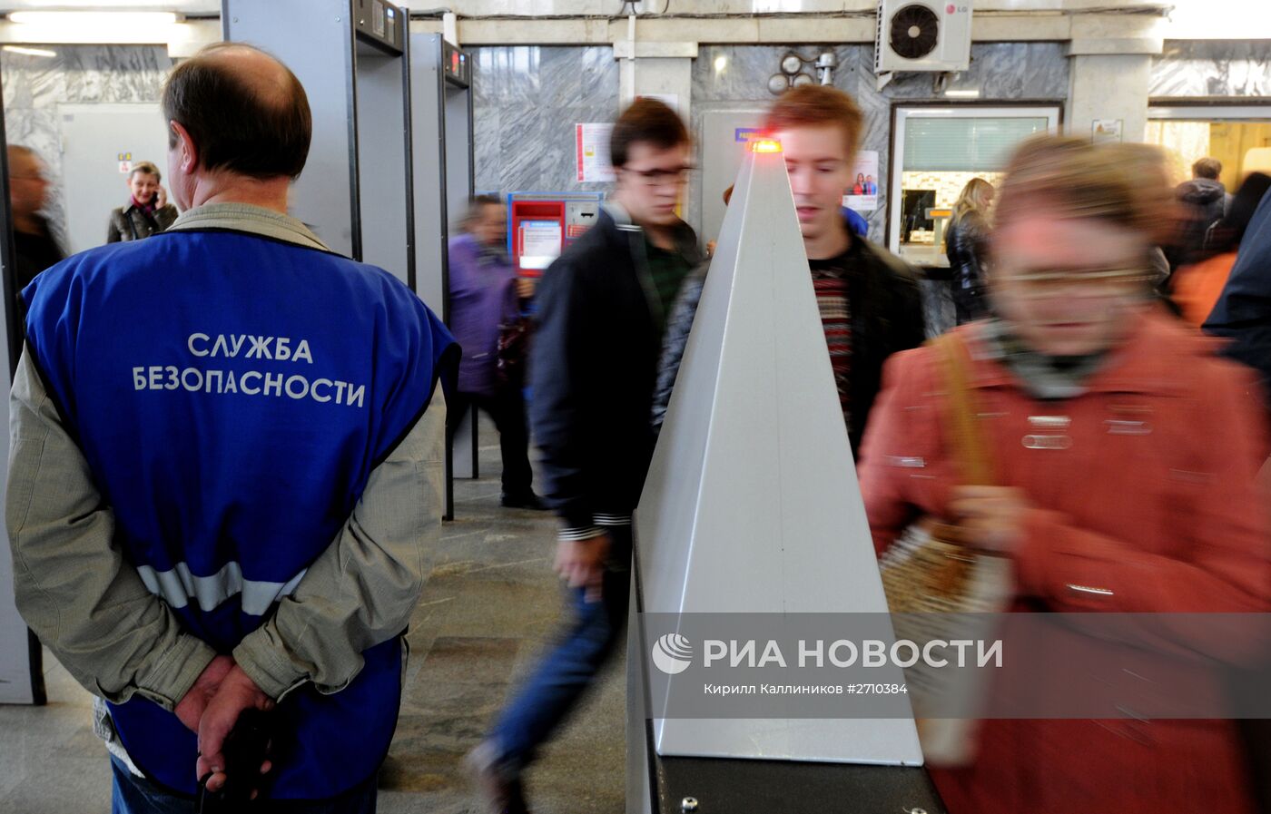 Рейд по поимке безбилетников в московском метро