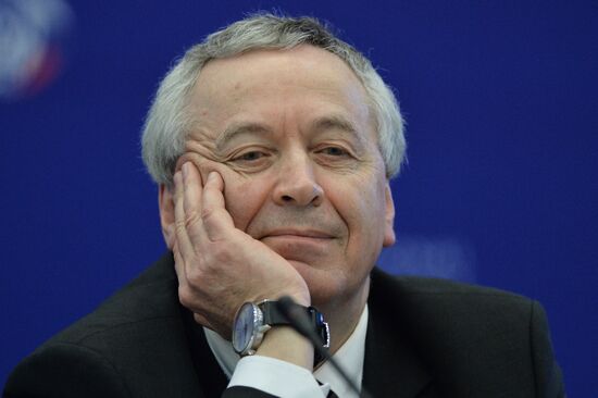 Дебаты "Бюджетная политика 2016-2018 гг. – краткосрочные вызовы и долгосрочные приоритеты" в рамках форума "Сочи-2015"