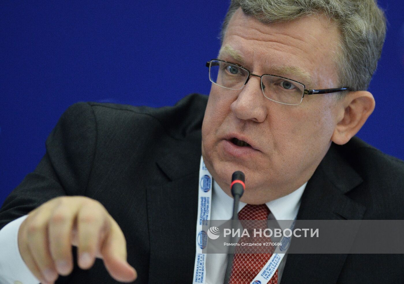 Дебаты "Бюджетная политика 2016-2018 гг. – краткосрочные вызовы и долгосрочные приоритеты" в рамках форума "Сочи-2015"