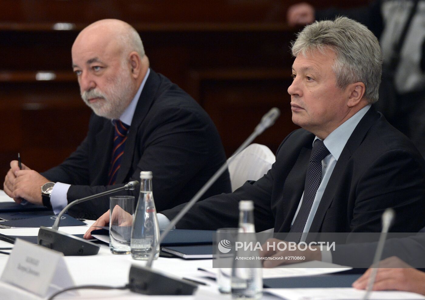 Руководитель администрации президента РФ С.Иванов провел заседание попечительского совета РФБ